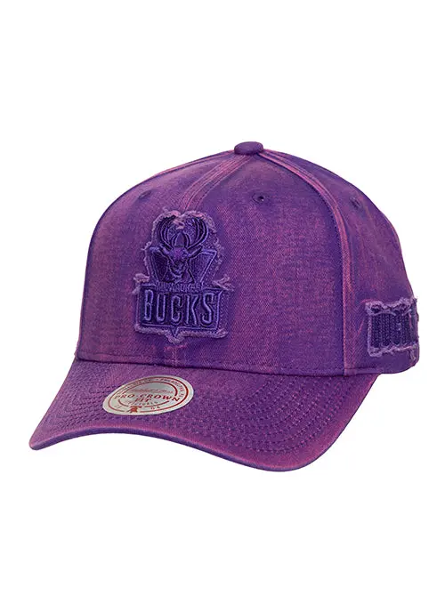 Mitchell & Ness '93 Hwc Downtown Milwaukee Bucks Snapback – Urban-Inspired Design 1