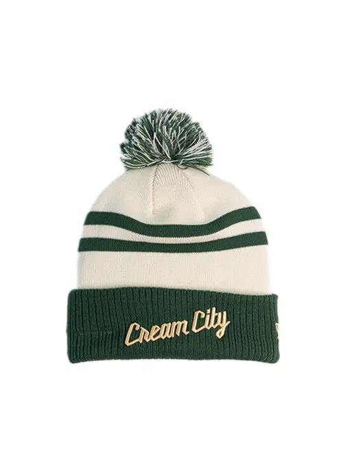 The East Pom Cuff Knit Hat – Youth New Era Milwaukee Bucks 2025–26 1